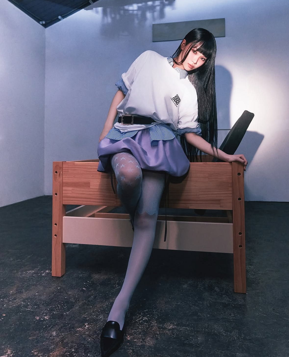 CHAEWON OF LE SSERAFIM WEARING ‘CLASSIC’ TIGHTS FOR VOGUE KOREA