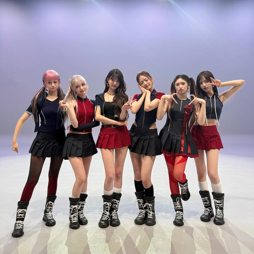 LEESEO & REI OF IVE WEARING ‘SHAPU’ and ‘OMEN’ TIGHTS FOR ‘XOXZ’ MV