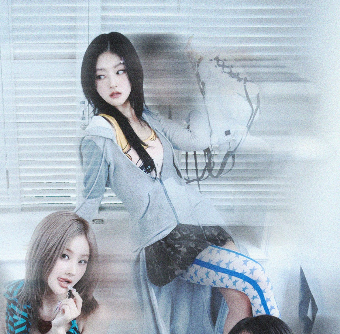 KISS OF LIFE WEARING ‘STURDUST’ TIGHTS FOR THE 3RD MINI ALBUM ‘LOSE YOURSELF’