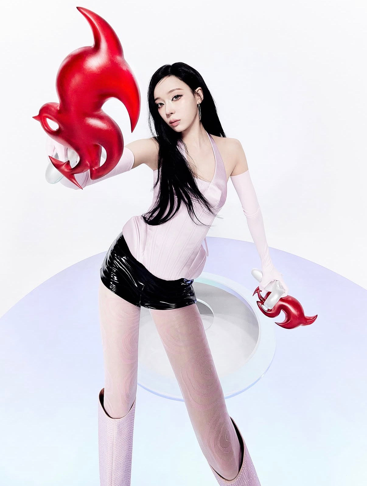 WINTER OF AESPA WEARING ‘SUPER WORMHOLE’ TIGHTS FOR ‘KISS N TELL’ ALBUM