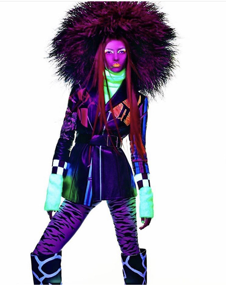 V MAGAZINE NEON MOON